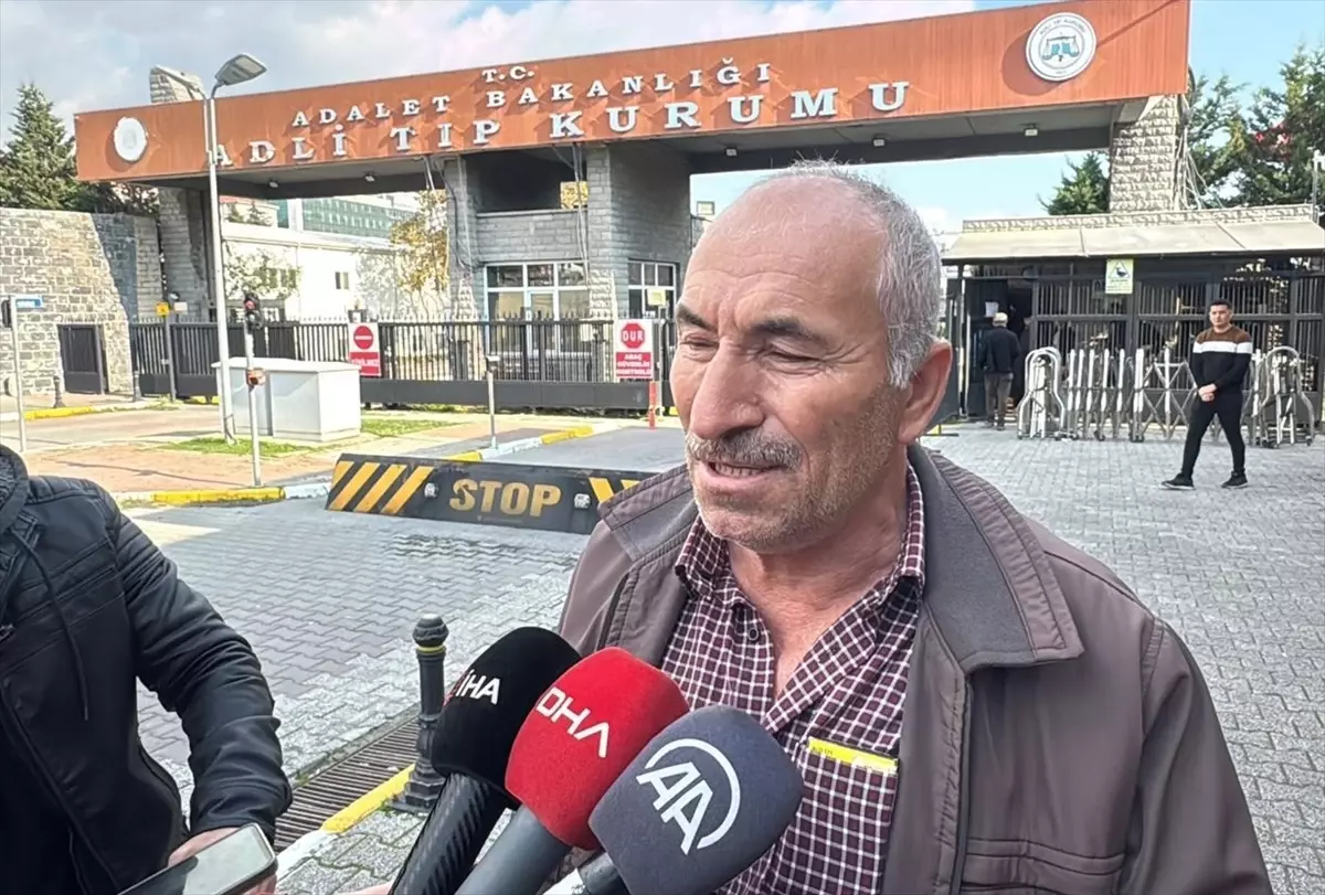 Fatih'te Gıda Zehirlenmesi Şüphelisi Aile, Hastanede Hayatını Kaybetti