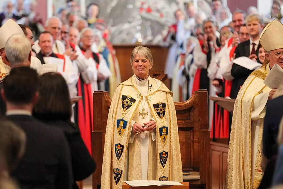 İngiltere'de bir ilk: Cherry Vann, Galler'in ilk açık eşcinsel başpiskoposu oldu