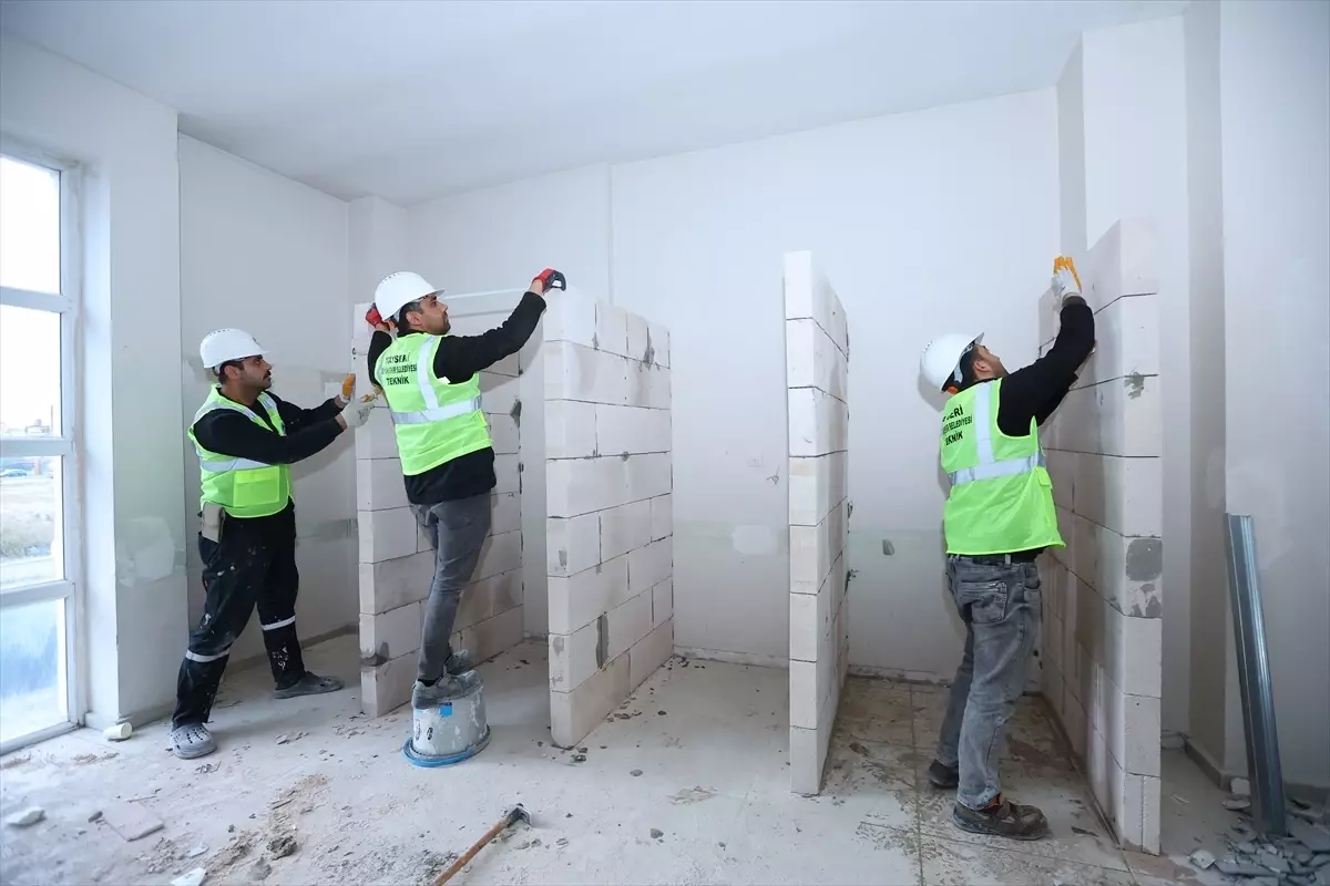 Kayseri Büyükşehir Belediyesi'nden KAYMEK Yeşil Mahalle Tesislerine Yenileme Çalışmaları