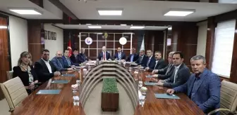 Kırgızistan Büyükelçisi Kazakbaev, Sivas Ticaret Borsasını Ziyaret Etti