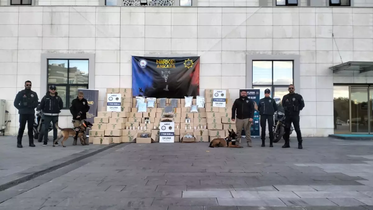 Kocaeli'de 1,5 ton uyuşturucu ele geçirildi; 5 gözaltı (2)