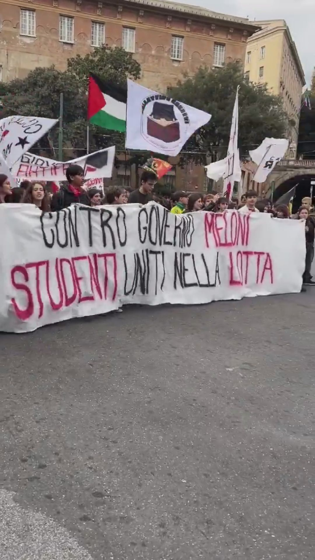 Öğrencilerden Meloni'ye İsrail protestosu 3 meloni ye israil protestosu 19254192 9851 m