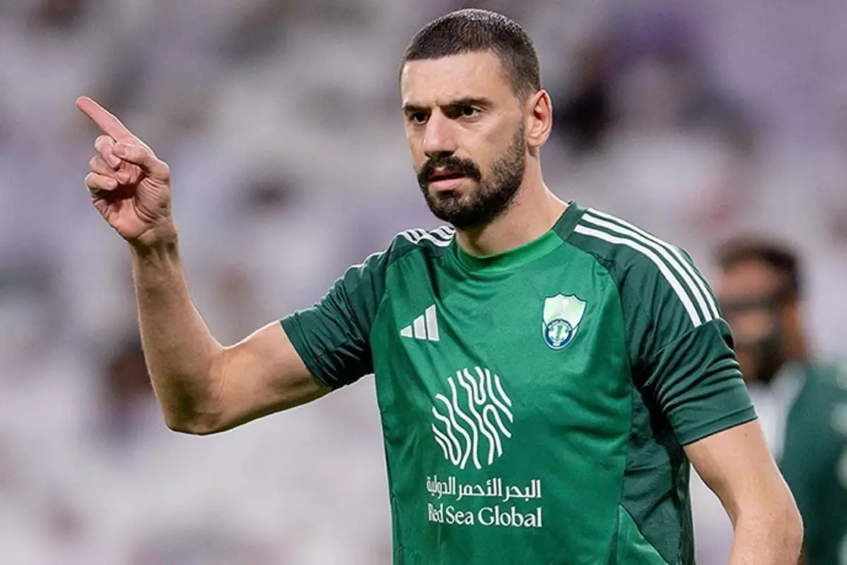 Merih Demiral'dan Fenerbahçe'ye kötü haber