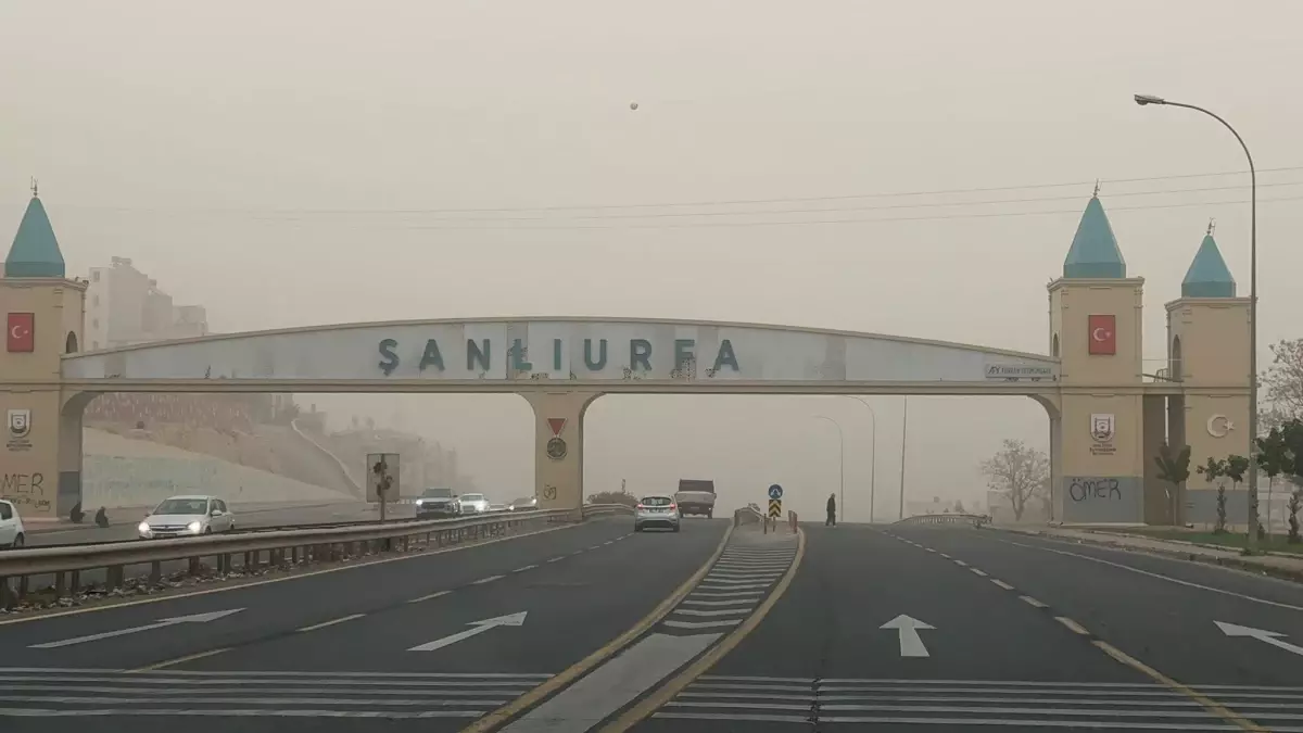 Şanlıurfa'da Toz Taşınımı Hayatı Olumsuz Etkiledi