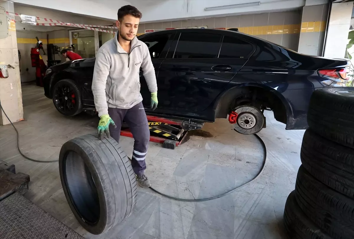 Trakya'da Kış Lastiği Uygulaması Öncesi Yoğunluk Yaşanıyor