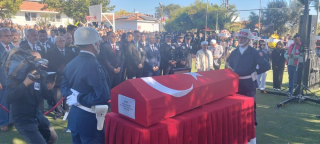 Türkiye şehitlerini uğurladı 28 turkiye sehitlerini ugurladi 19254401 1866 m