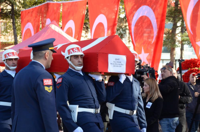 turkiye sehitlerini ugurladi 19254401 4538 m