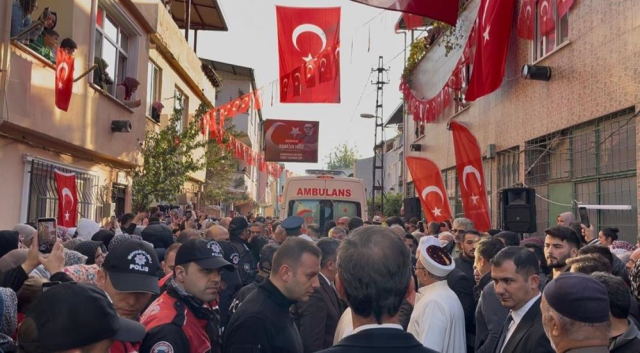 Türkiye şehitlerini uğurladı 18 turkiye sehitlerini ugurladi 19254401 7791 m