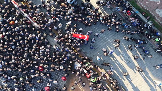 Türkiye şehitlerini uğurladı 21 turkiye sehitlerini ugurladi 19254401 9249 m