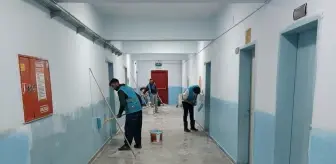 Yüksekova'da Denetimli Serbestlik Uygulaması Kapsamında Okul Onarımları Yapıldı