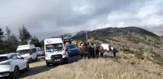 Adana'da Şarampole Yuvarlanan Araçta Sürücü Hayatını Kaybetti