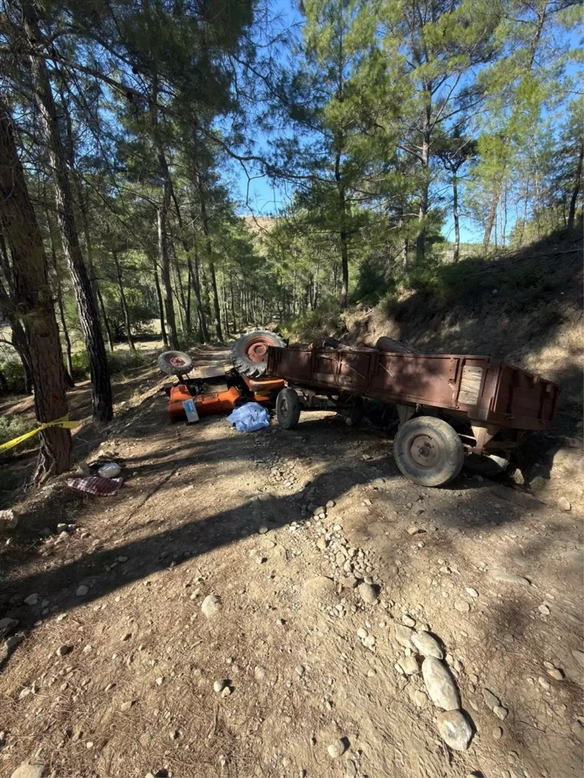 Serik'te Traktör Kazası: Sürücü Hayatını Kaybetti