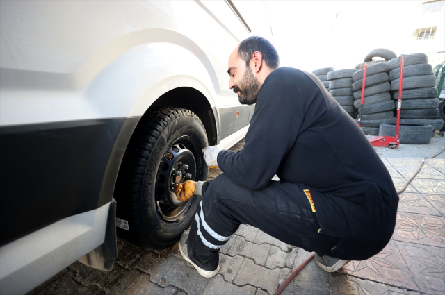 Bugünden itibaren 5 ay zorunlu! Kurala uymayan sürücülere 6 bin TL ceza var 3 bugunden itibaren 5 ay zorunlu kurala uymayan 19255504 1375 m