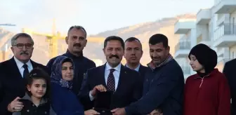 Hatay Valisi Masatlı, kentteki konut ve iş yeri çalışmalarını değerlendirdi Açıklaması