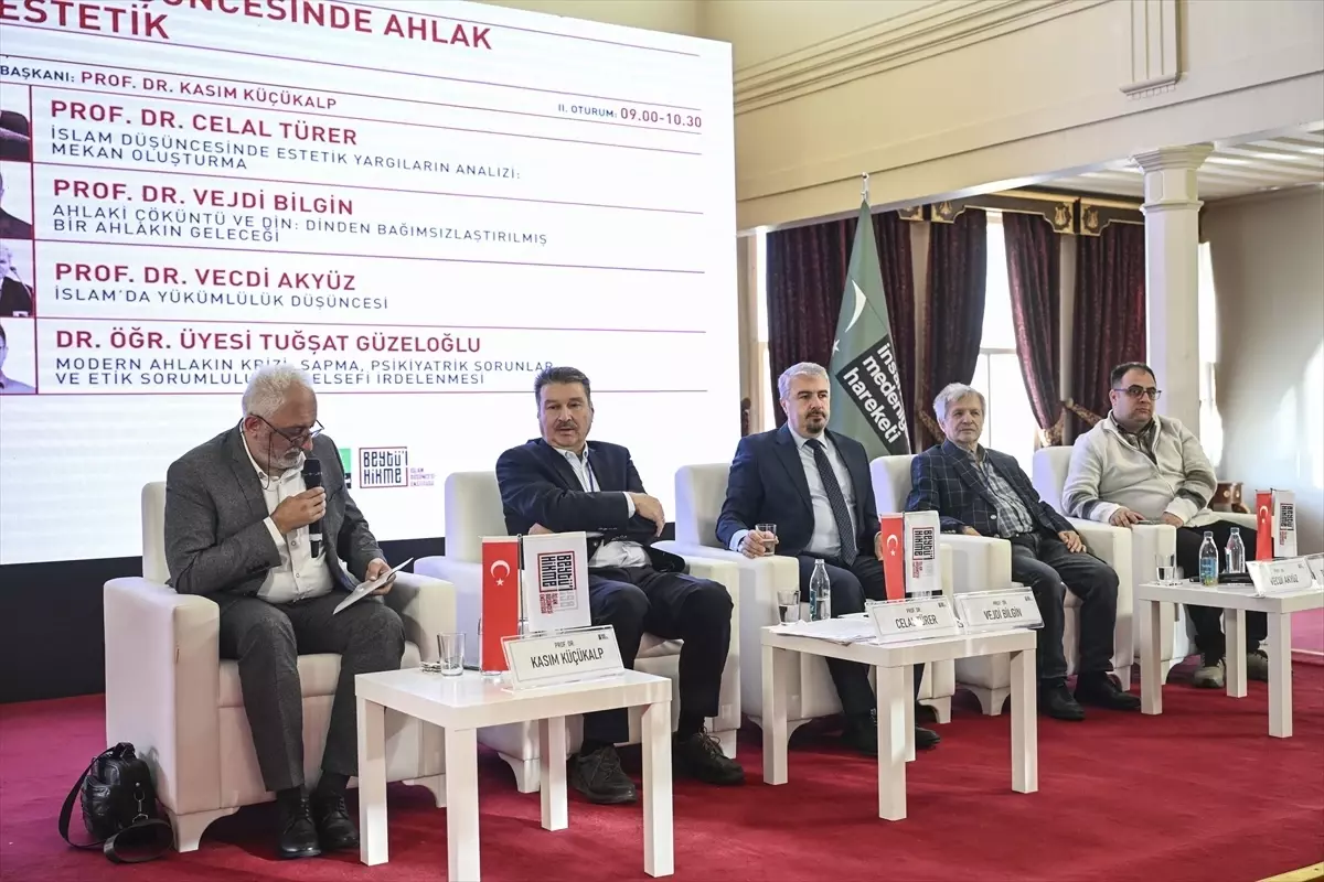 İslam Düşüncesinin Meseleleri Uluslararası Sempozyumu İstanbul'da Devam Ediyor
