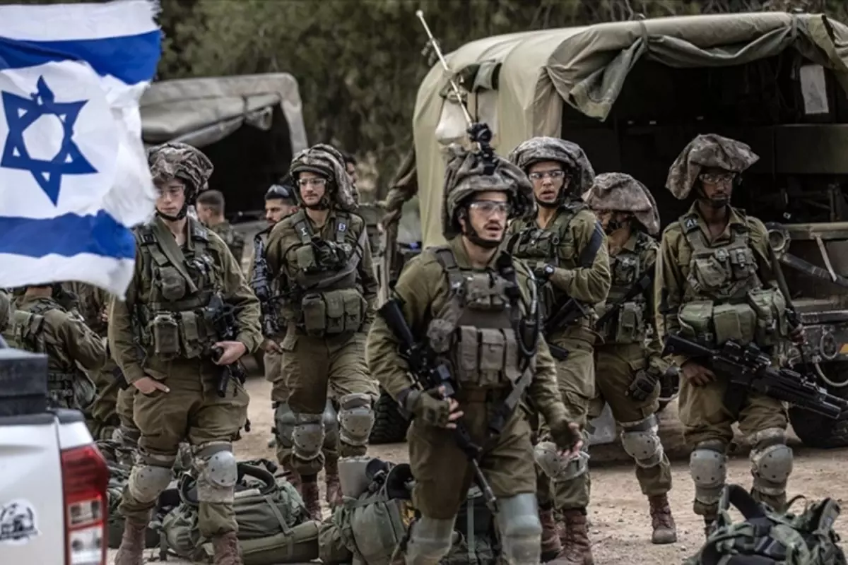 İsrail'den Batı Şeria'ya baskın! Filistinliler taşlarla direndi