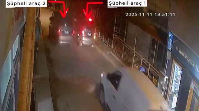 İzmir'de 1 kişinin öldüğü, 3 kişinin de yaralandığı saldırı güvenlik kamerasında 4 izmir de 1 kisinin oldugu 3 kisinin de 19256211 8552 m