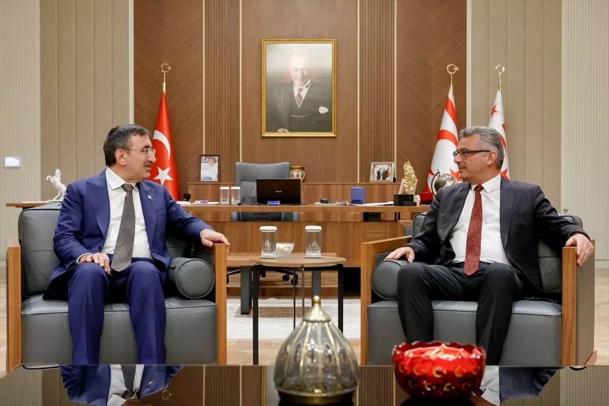 KKTC Cumhurbaşkanı Erhürman, Cevdet Yılmaz'ı Kabul Etti