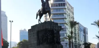 KKTC'nin 42. kuruluş yıl dönümü İzmir'de törenle kutlandı