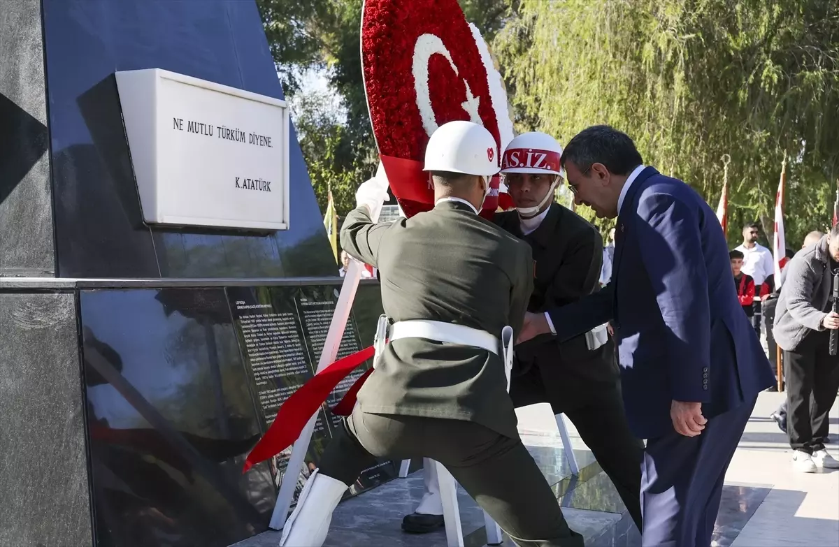 KKTC'nin 42. Kuruluş Yıl Dönümü ve Cumhuriyet Bayramı Coşkuyla Kutlandı