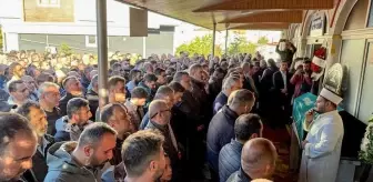 Dilovası'ndaki Yangında Hayatını Kaybeden Tuncay Yıldız, Son Yolculuğuna Uğurlandı