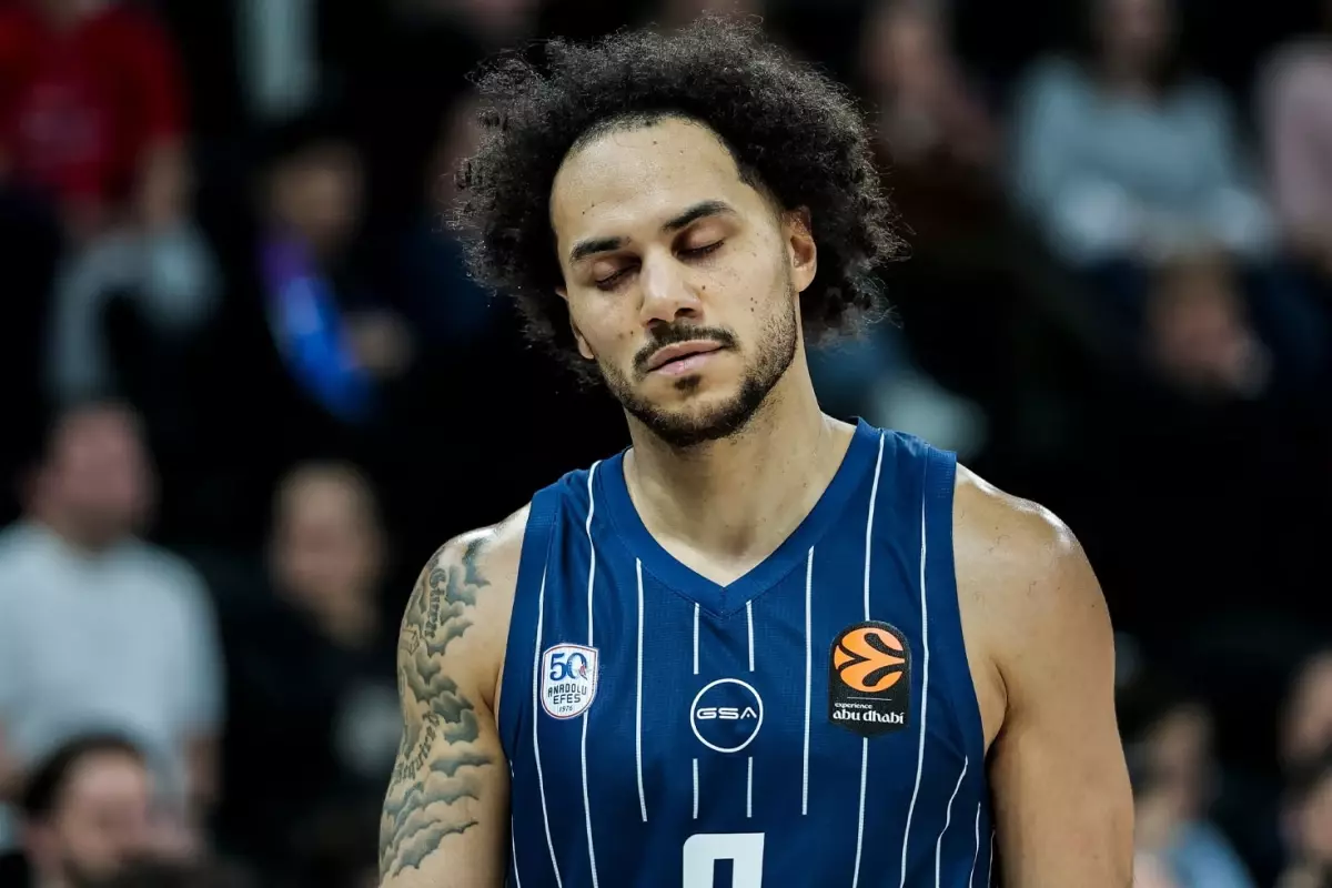 Shane Larkin'in sakatlık durumu belli oldu! Aylarca forma giyemeyecek