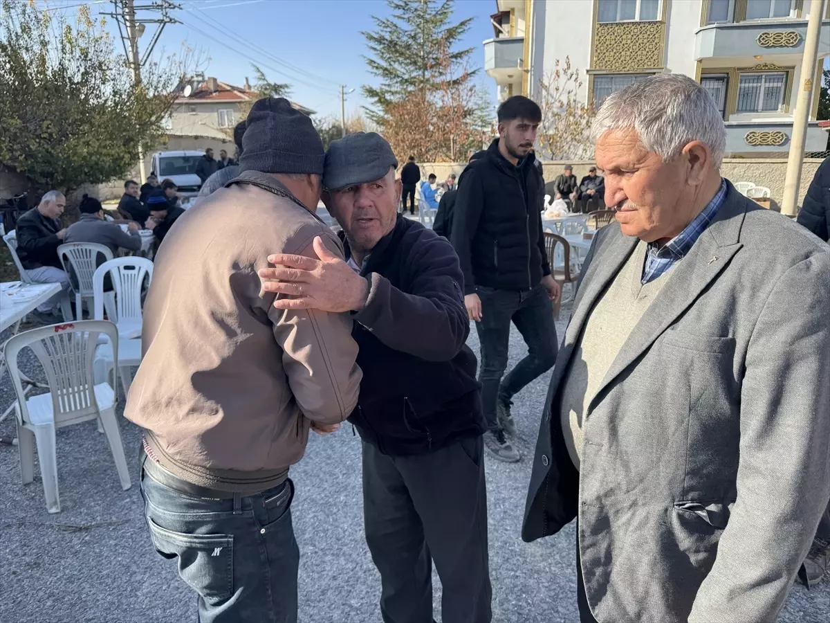 İstanbul'da Gıda Zehirlenmesi: 3 Kişi Hayatını Kaybetti