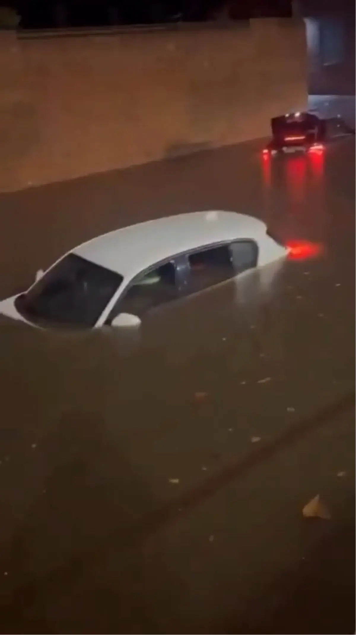 Claudia Fırtınası Nedeniyla İngiltere ve Galler'de Acil Durum İlan Edildi