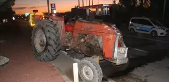 Beyşehir'de Traktör ve Otomobil Çarpıştı: 2 Yaralı