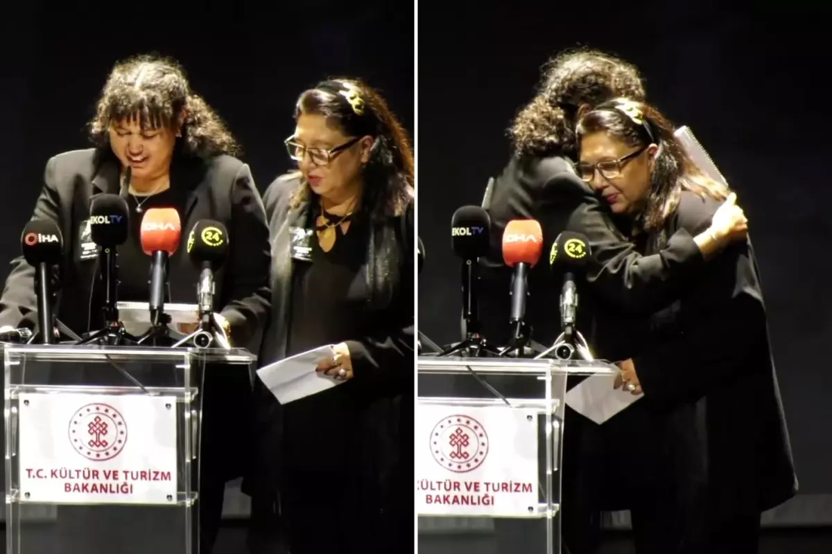 Muazzez Abacı'nın torunu törende gözyaşlarına boğuldu: Onun sayesinde Atatürk'ü çok sevdim