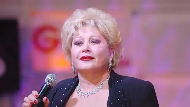 muazzez abaci ya buyuk vefasizlik koltuklarin 19258858 6431 m