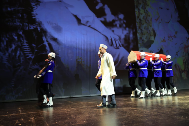 muazzez abaci ya buyuk vefasizlik koltuklarin 19258858 8910 m