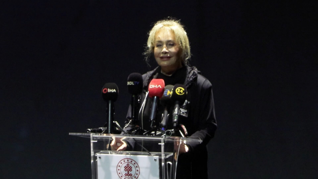 Farewell to Muazzez Abacı! Emel Sayın was overwhelmed with tears