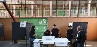Şili'de Yeni Devlet Başkanı İçin Seçimler Başladı