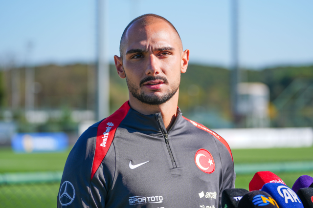 a milli takim da son dakika degisikligi 19260808 2451 m