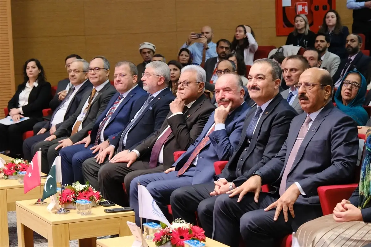 Uluslararası İşletme, Mühendislik ve Sosyal Bilimler Konferansı Çorum'da Başladı