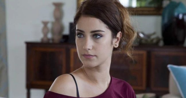 Hazal Kaya kimdir? Hazal Kaya kaç yaşında, nereli, kariyeri?