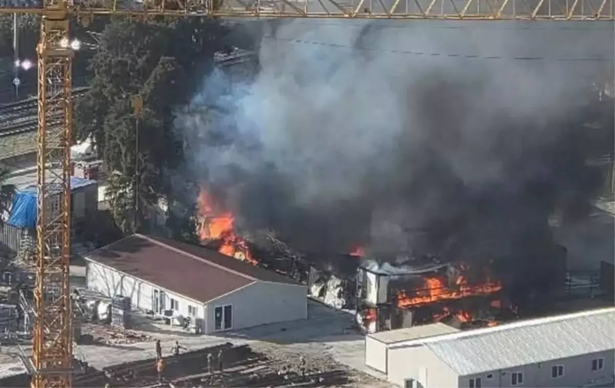 İzmir Bayraklı yangın neden çıktı, söndürüldü mü?