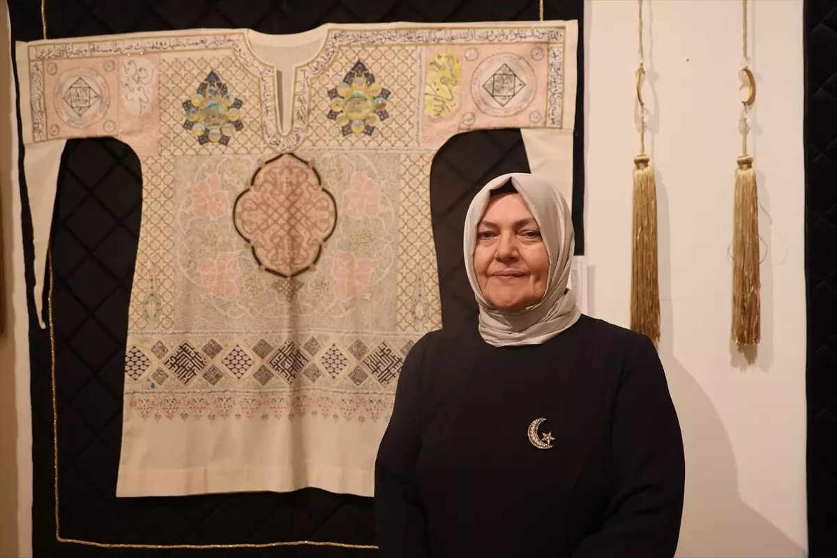 Mardin'de Dualı Sultan Gömlekleri Sergisi Açıldı