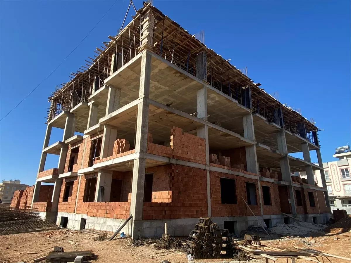 Midyat'ta İnşaatta Düşen İşçi Hayatını Kaybetti