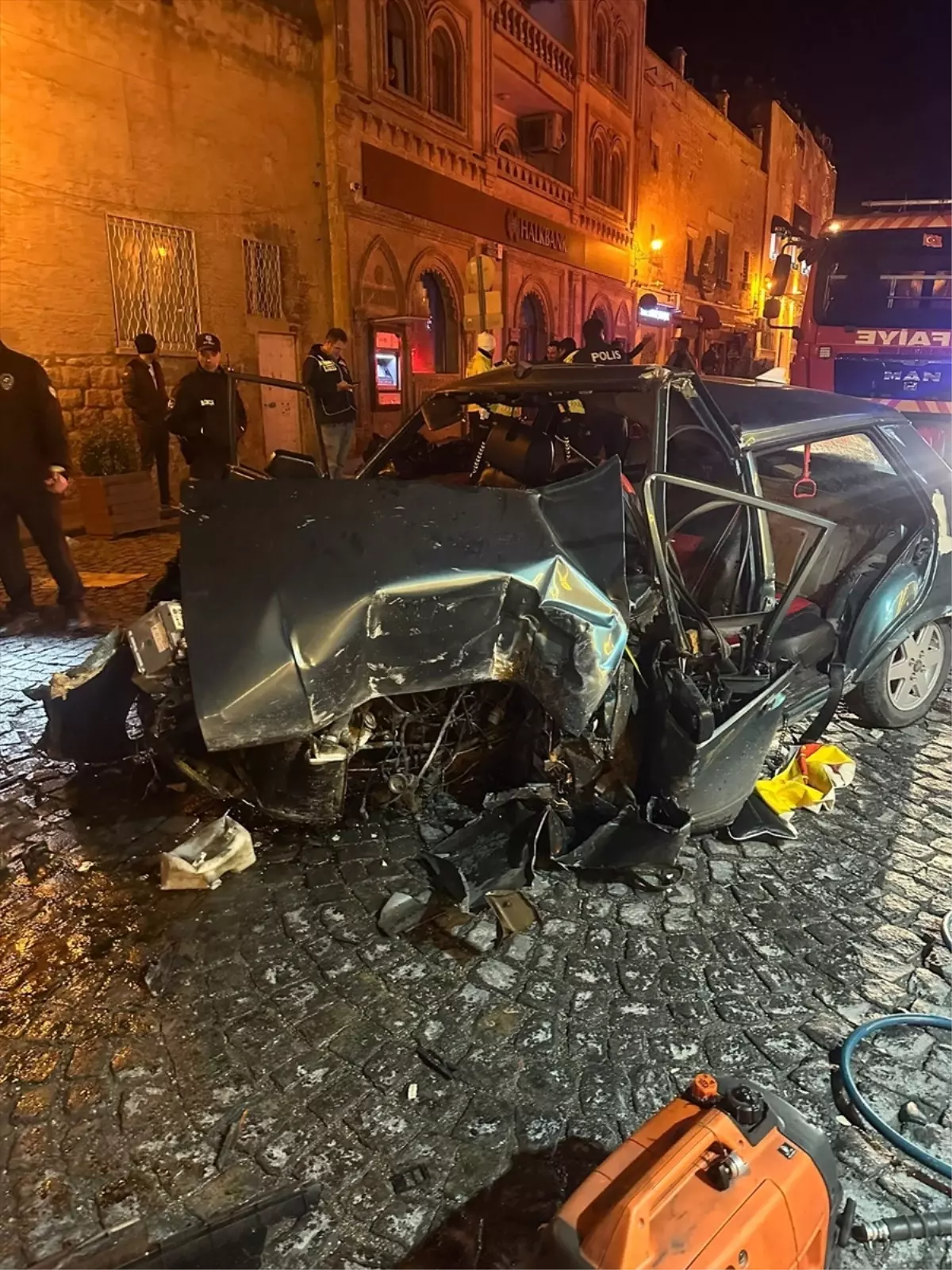 Mardin'de Otomobil Kazası: 4 Yaralı