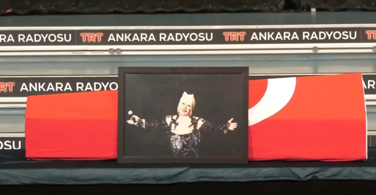 Türk Sanat Müziği Sanatçısı Muazzez Abacı Son Yolculuğuna Uğurlandı