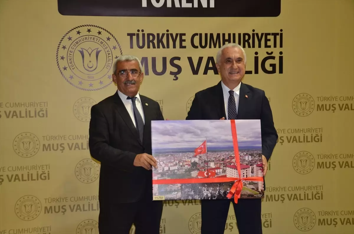 Muş'ta Amatör Spor Kulüplerine 2 Milyon Liralık Malzeme Desteği