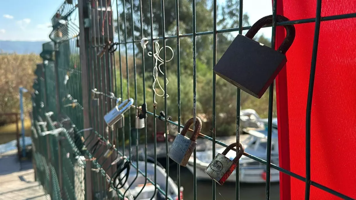 Akyaka'daki Kadın Azmağı'nda Görsel Kirlenme