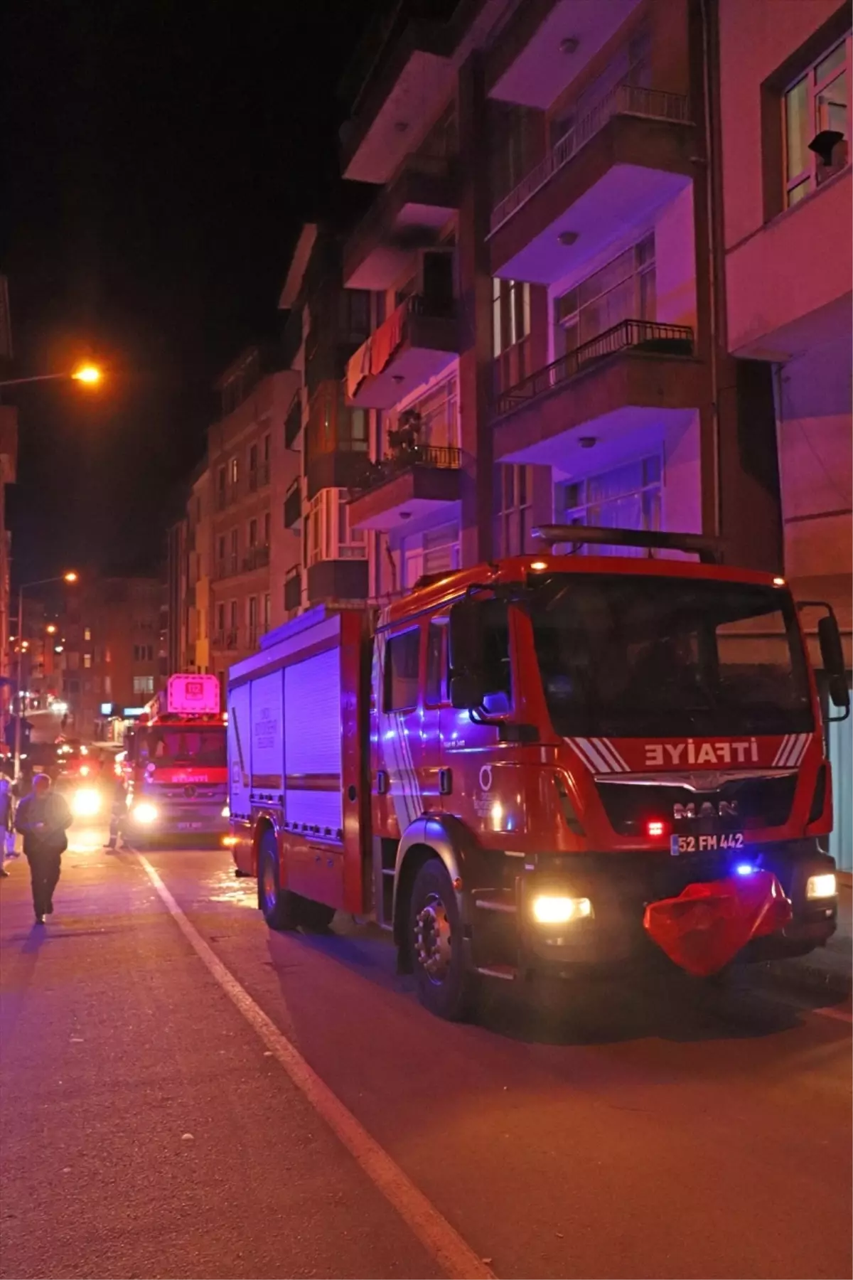 Ordu'da Apartman Yangını: Anne ve Oğlu Yaralandı