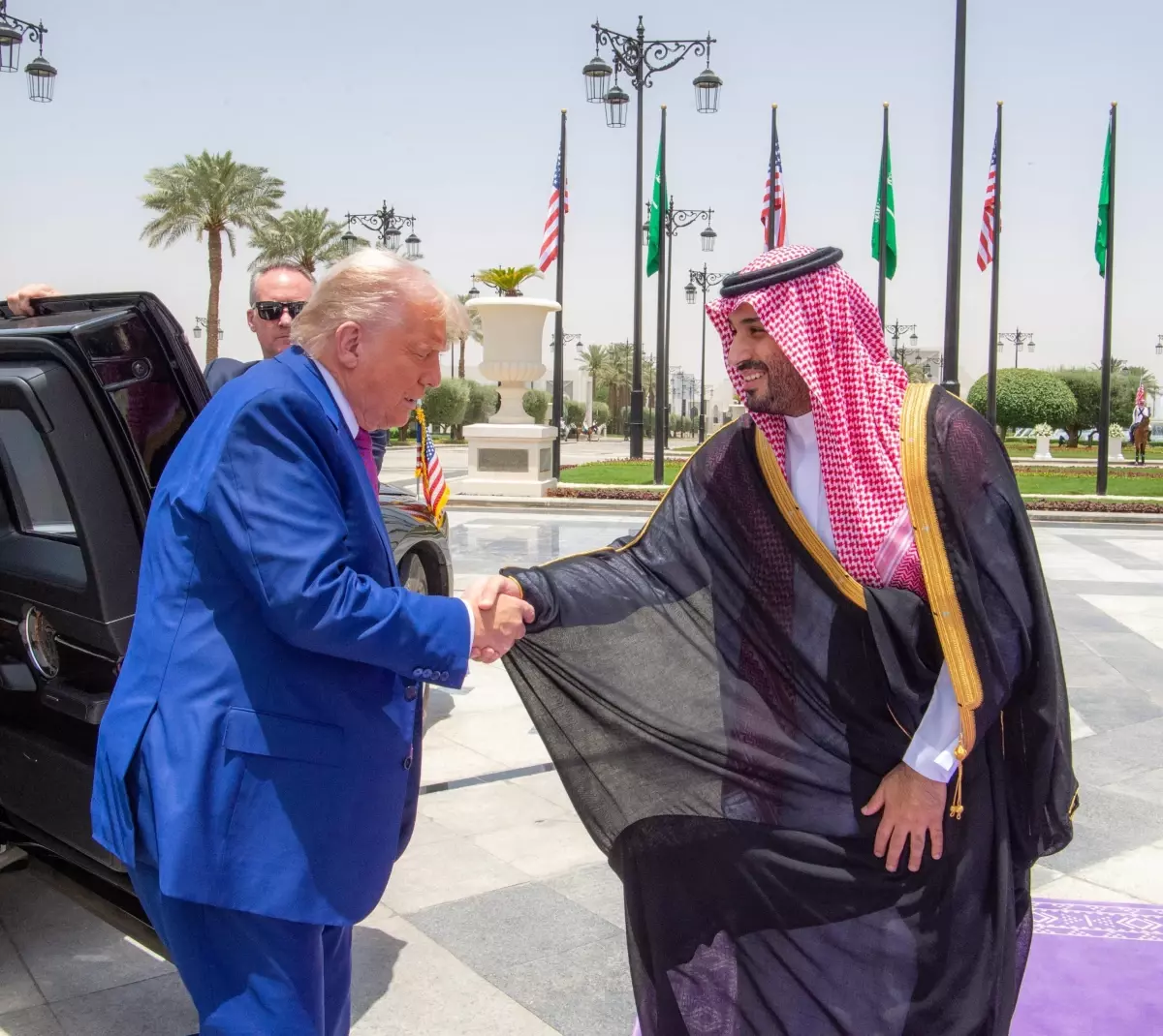 Trump ve Selman Beyaz Saray'da Bir Araya Geliyor