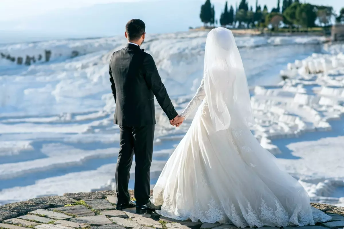 Yargıtay'dan emsal karar! Düğün fotoğrafı hapis getirdi