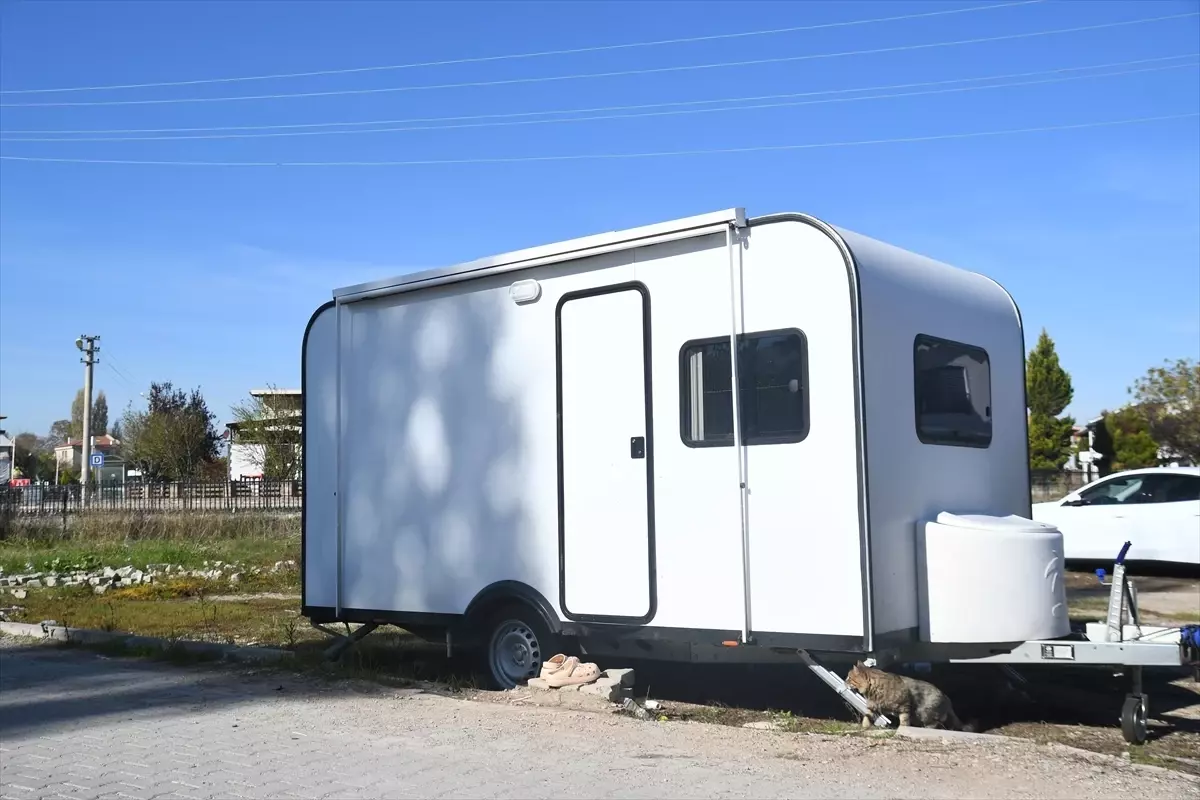 Sındırgı'da Depremler Sonrası Karavan Yaşamı