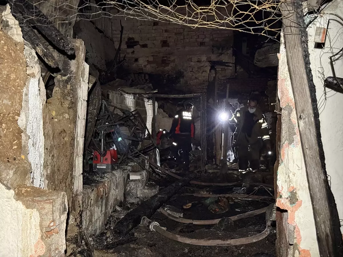 Bursa'da Yangın: 1 Ceset Bulundu