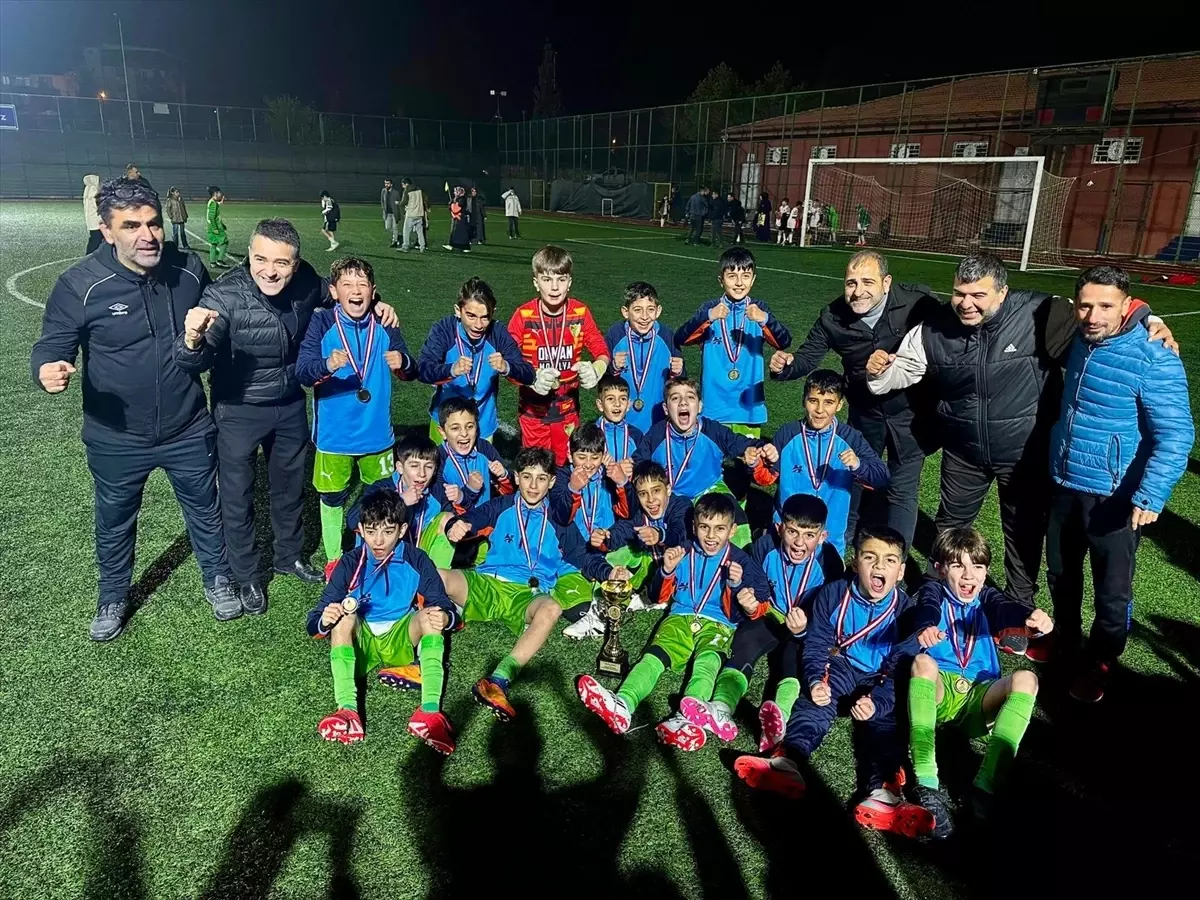 Doğanşehir Belediyespor 12 Yaş Altı Futbol Takımı Şampiyon Oldu